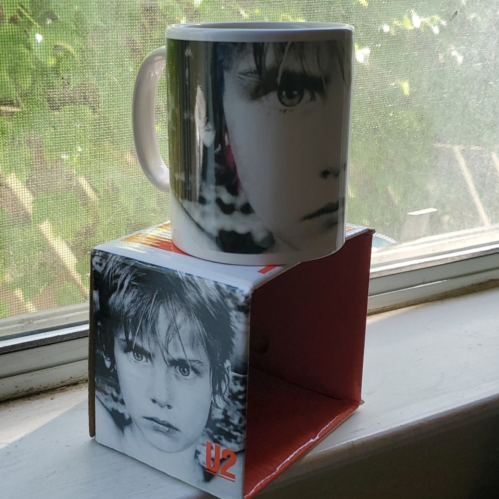 U2 coffee cup